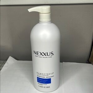 Nexxus Humectress Ultimate Moisture Conditioner 33.8oz - New Unused